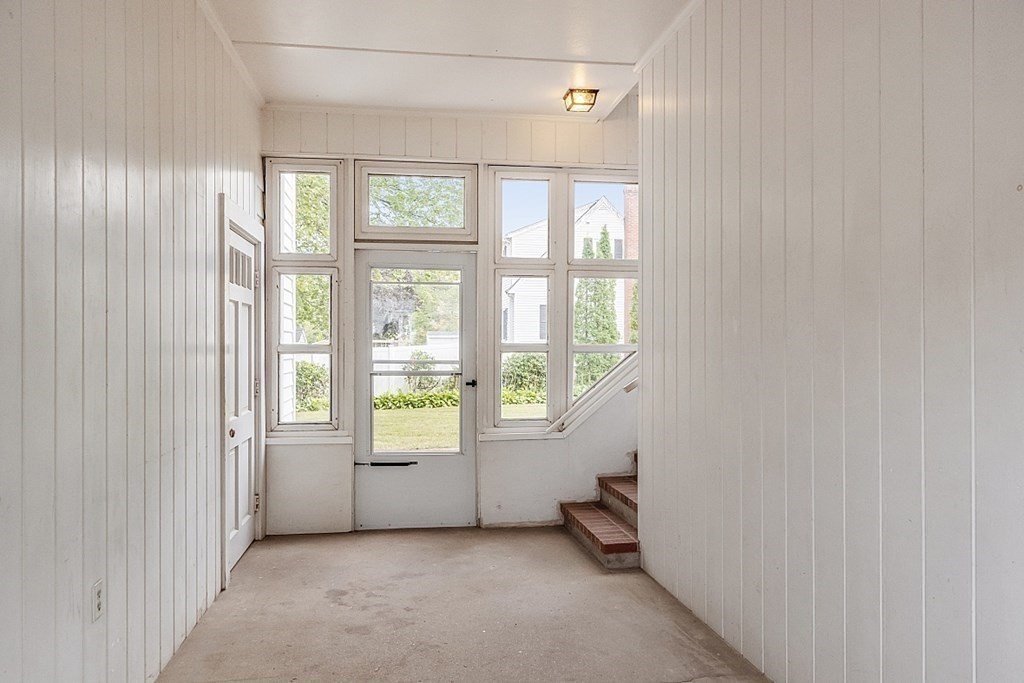 18 Beaver Park Danvers, MA 01923 - Photo 40 of 42 a view of an empty room with a window