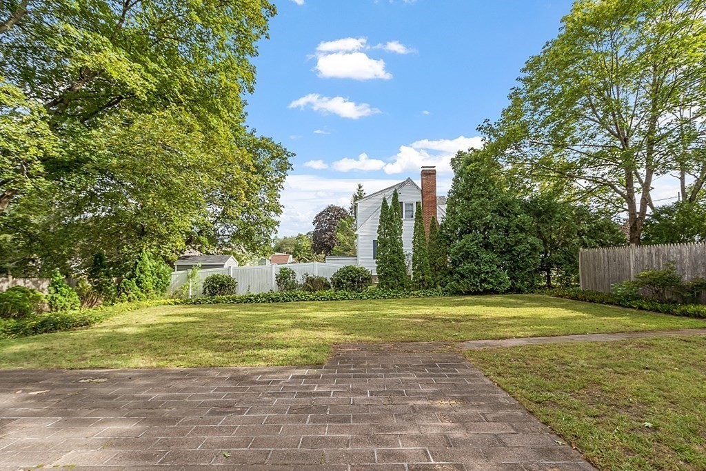 18 Beaver Park Danvers, MA 01923 - Photo 7 of 42 a view of a ocean view