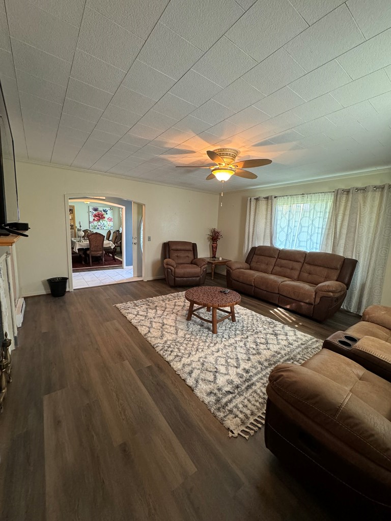 98 Vickers Road Nashville, GA 31639 - Photo 6 of 17 Gallery Image 6