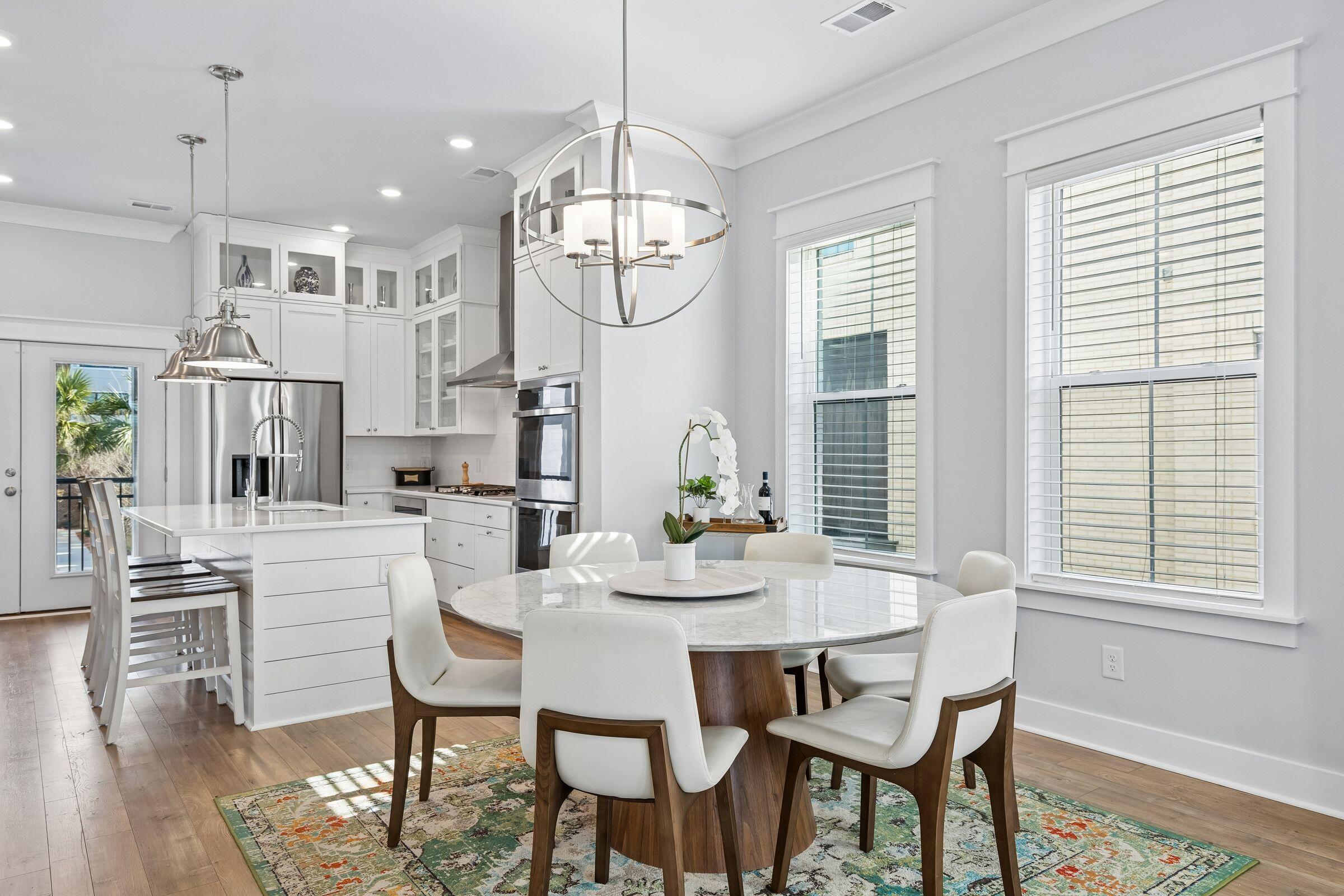 1570 Hancock St Mount Mount Pleasant, SC 29464 - Photo 11 of 47 Dining Area