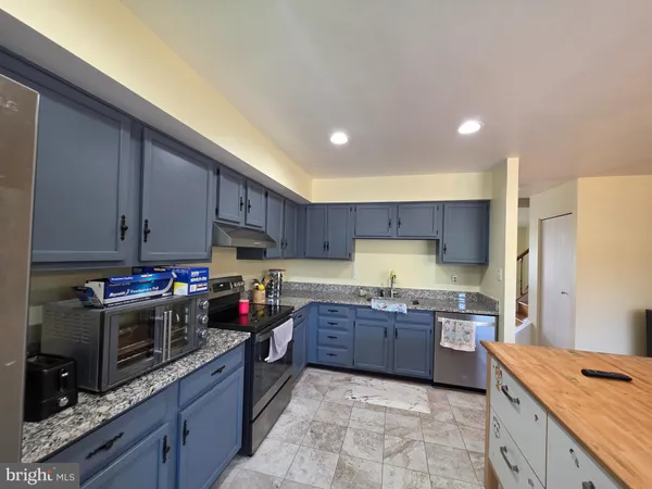 $400,000 | 10 Casey Court, Baltimore, MD 21228