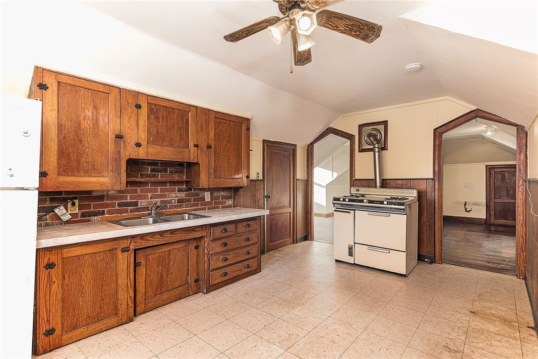 109 Hemond Avenue Woonsocket, RI 02895 - Photo 25 of 47