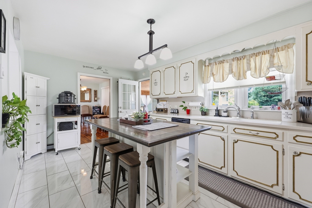 976 Tinkham Road Wilbraham, MA 01095 - Photo 11 of 25 Gallery Image 11