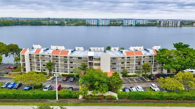 $245,000 | 117 Lake Emerald Drive, Unit 408, Oakland Park, FL 33309