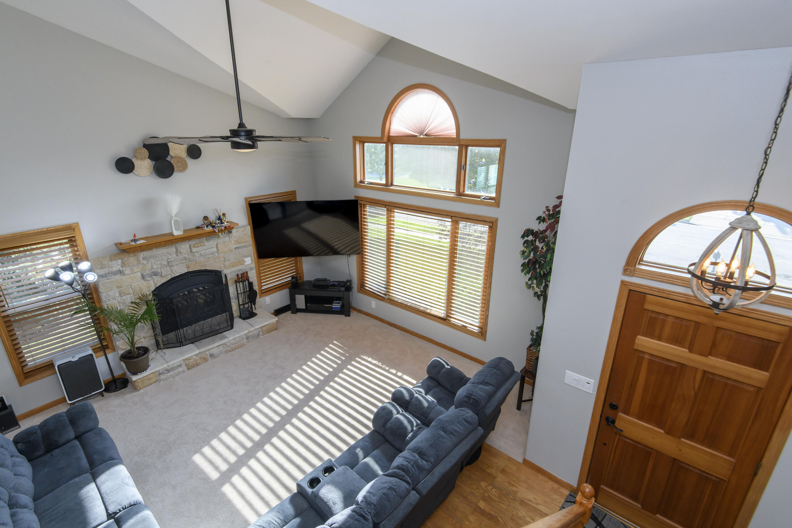 1497 Sunnyridge Road Pewaukee, WI 53072 - Photo 13 of 43 1497 Sunnyridge-13