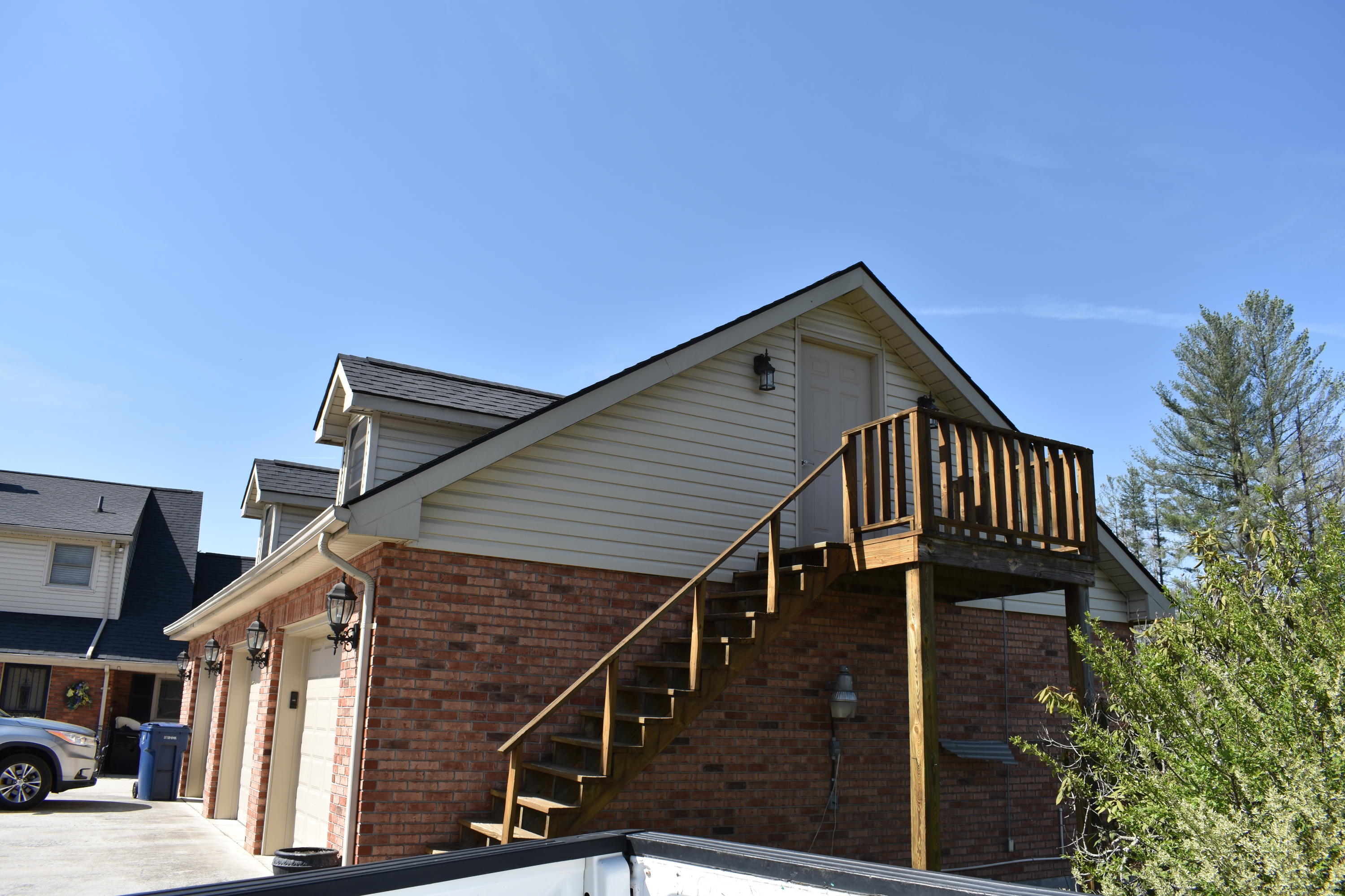 1 Sherwood Road Middlesboro, KY 40965 - Photo 4 of 39 DSC_0041
