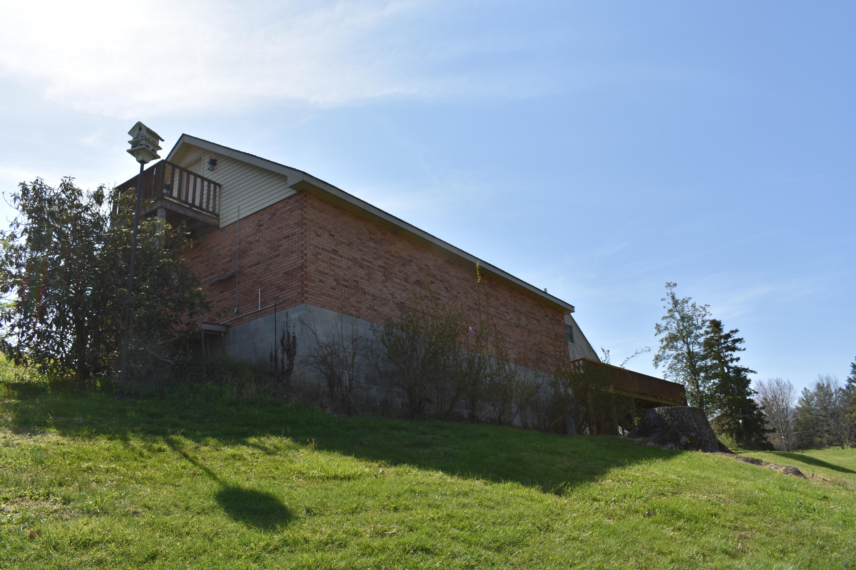 1 Sherwood Road Middlesboro, KY 40965 - Photo 7 of 39 DSC_0040