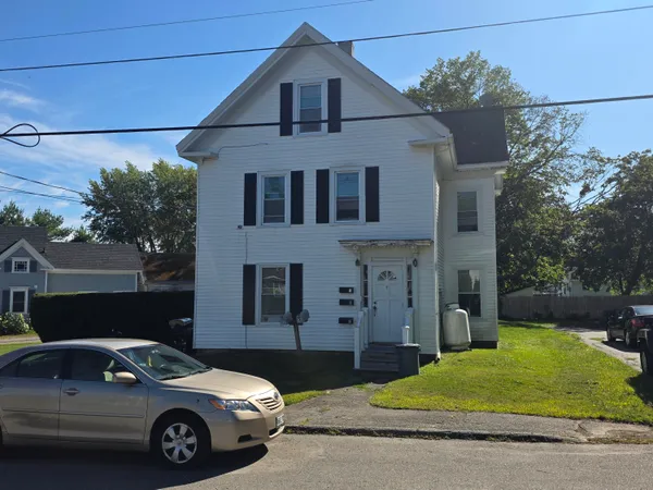 $569,000 | 4 Chestnut Street, Rockland, ME 04841