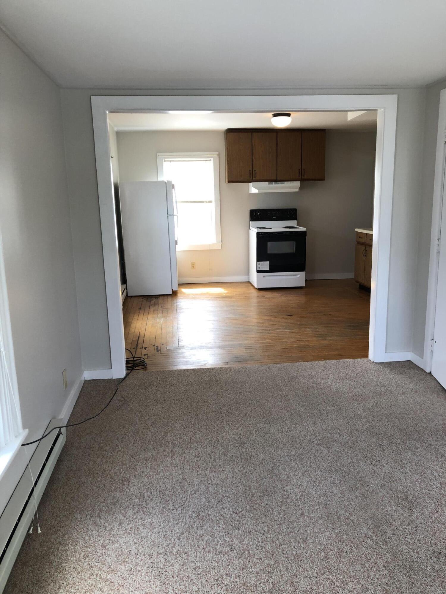 4 Chestnut Street Rockland, ME 04841 - Photo 11 of 31 Apt C - 11