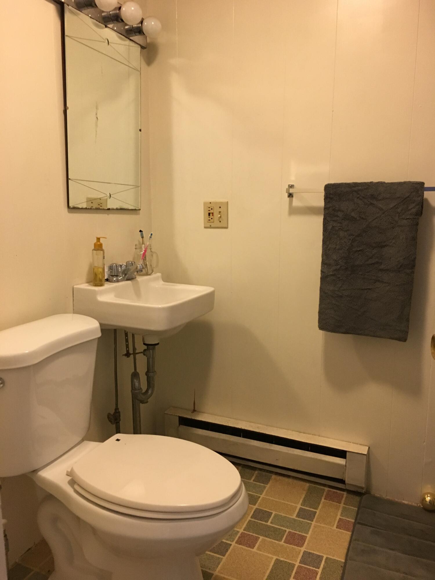 4 Chestnut Street Rockland, ME 04841 - Photo 21 of 31 Chestnut Apt B (3)