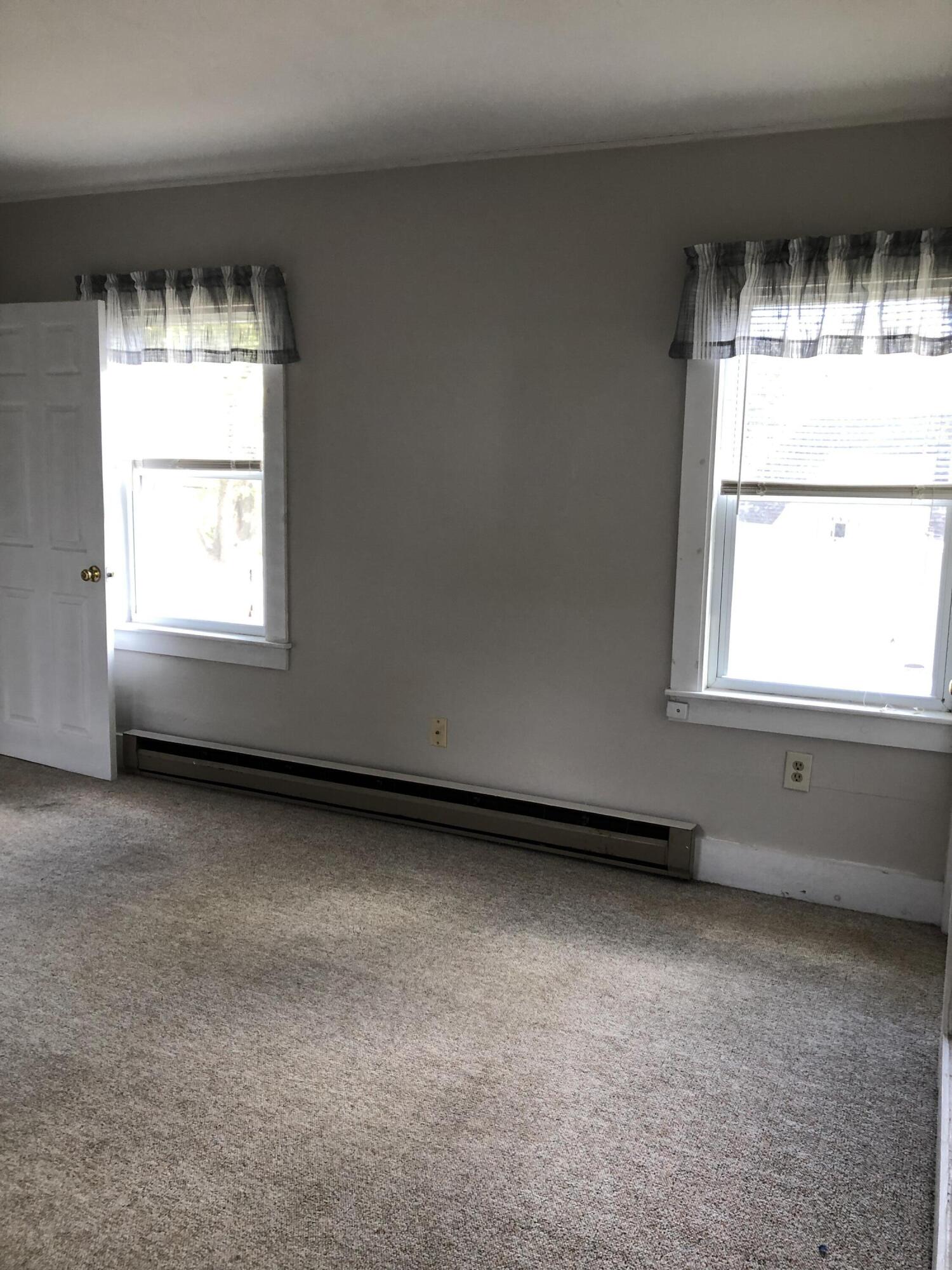 4 Chestnut Street Rockland, ME 04841 - Photo 23 of 31 Chestnut Apt D - 2