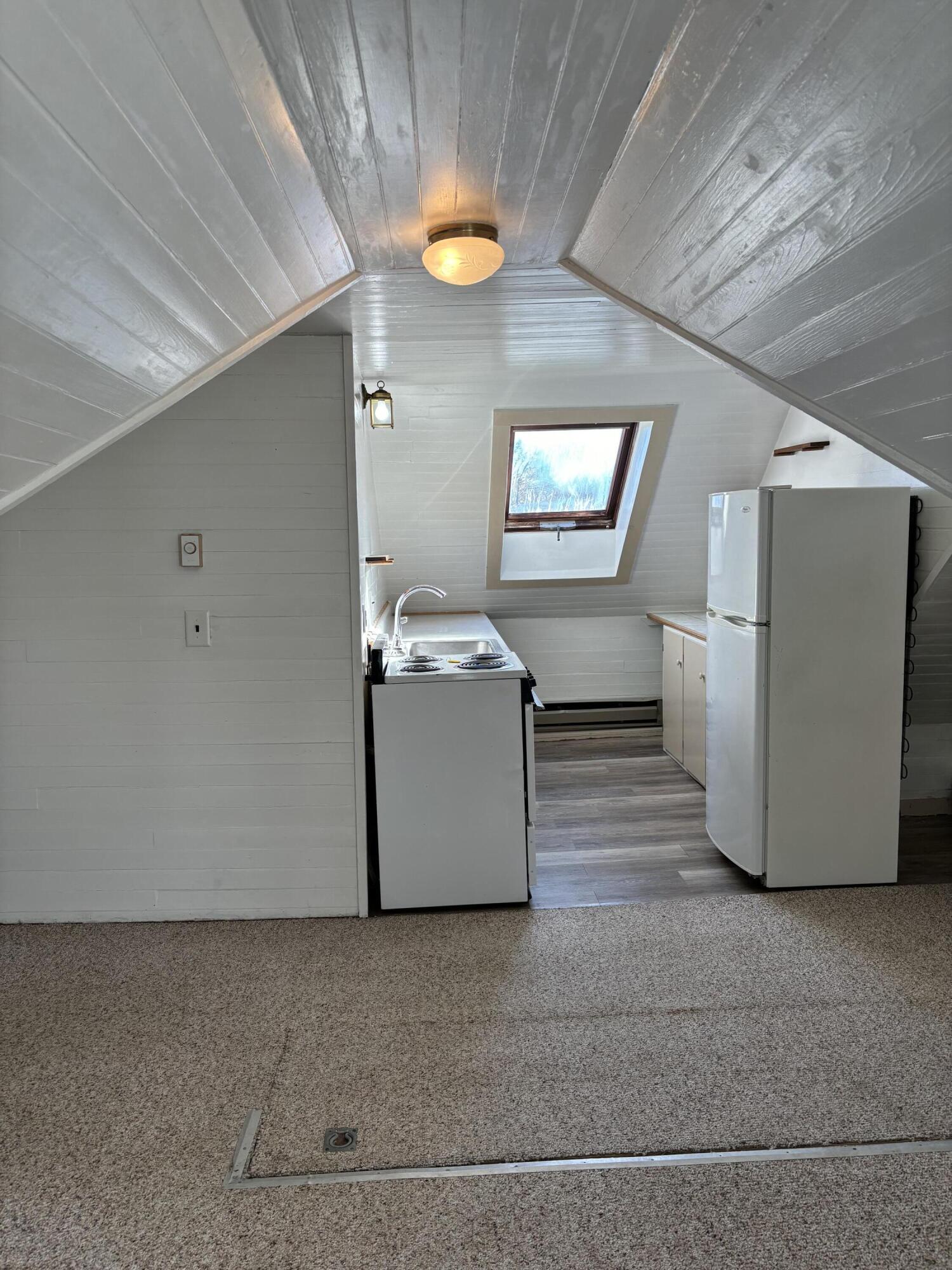 4 Chestnut Street Rockland, ME 04841 - Photo 29 of 31 Chestnut Apt E - 2