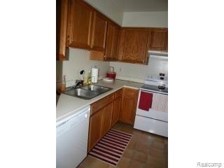 24505 Woodbridge Road, Unit 44 Warren, MI 48091 - Photo 9 of 11 3.jpg