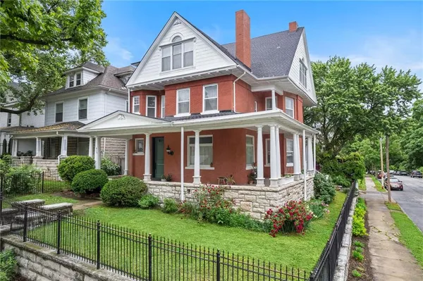 $699,950 | 415 Benton Boulevard, Kansas City, MO 64124