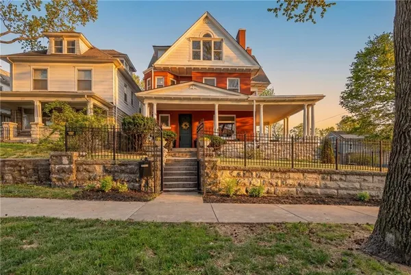 $699,950 | 415 Benton Boulevard, Kansas City, MO 64124