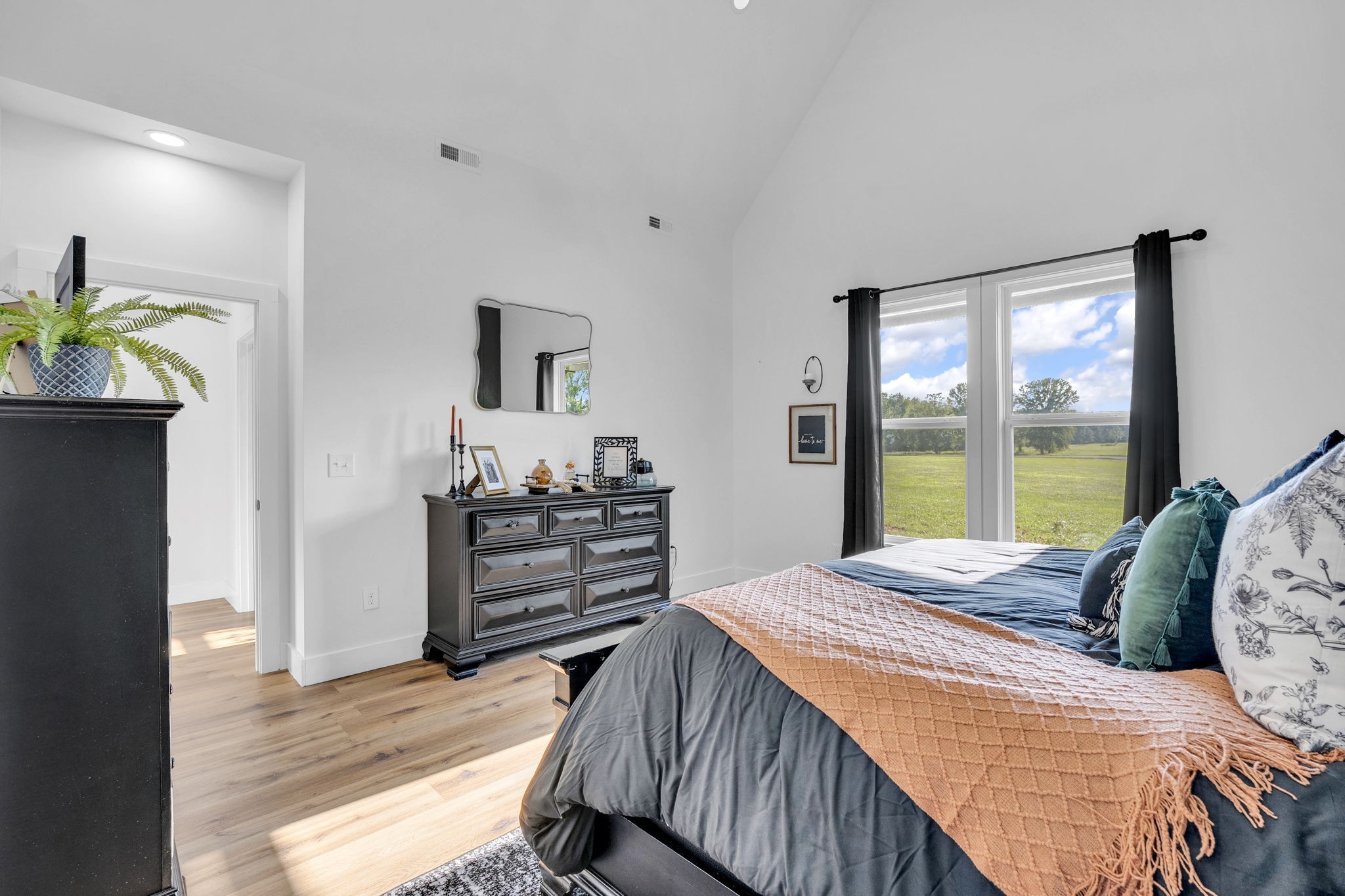 426 Maple Bend Road Winchester, TN 37398 - Photo 25 of 73 a bedroom with a bed and a dresser