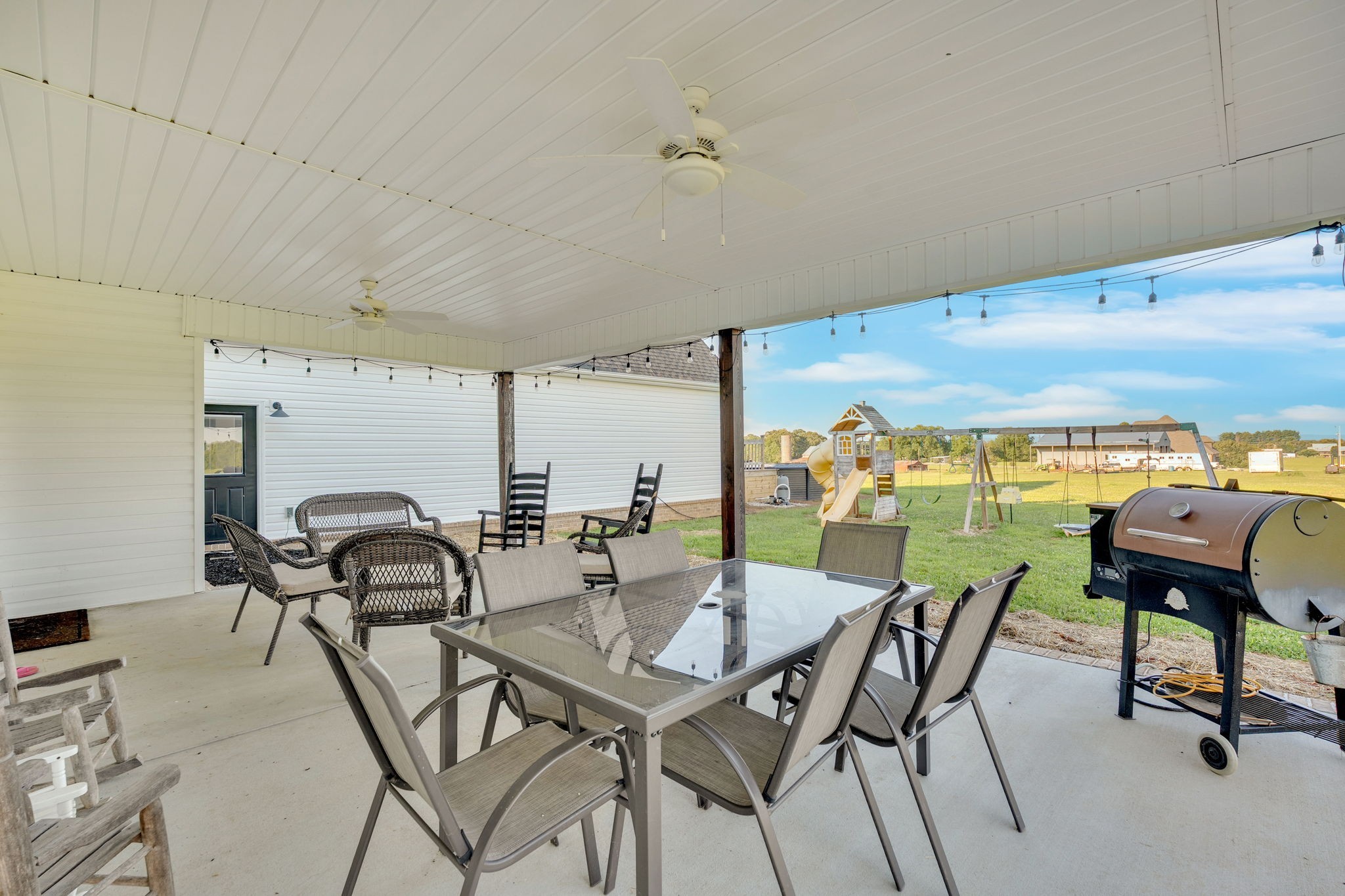 426 Maple Bend Road Winchester, TN 37398 - Photo 54 of 73 a view of a dining room with furniture and window