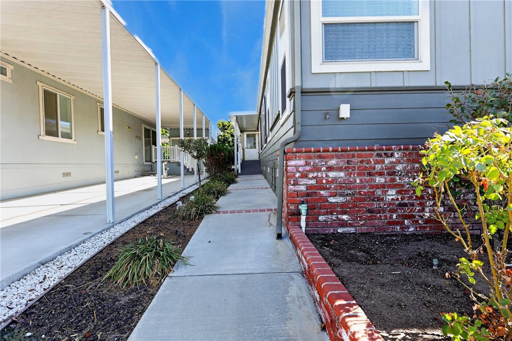 525 North Gilbert Street, Unit 22 Anaheim, CA 92801 - Photo 4 of 36 Gallery Image 4