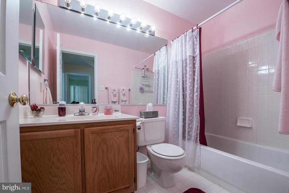 139 Sullivan Road Westminster, MD 21157 - Photo 26 of 28 Bath