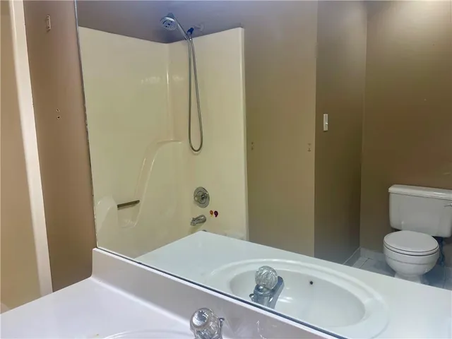 $290,000 | 1425 Northwest Birdseye Court, Blue Springs, MO 64015