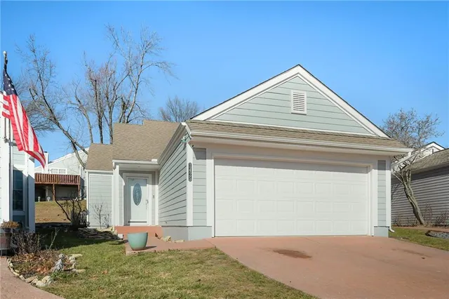 $290,000 | 1425 Northwest Birdseye Court, Blue Springs, MO 64015