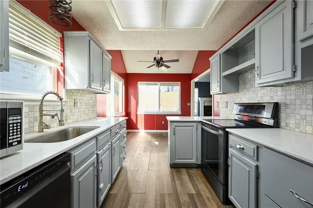 $290,000 | 1425 Northwest Birdseye Court, Blue Springs, MO 64015