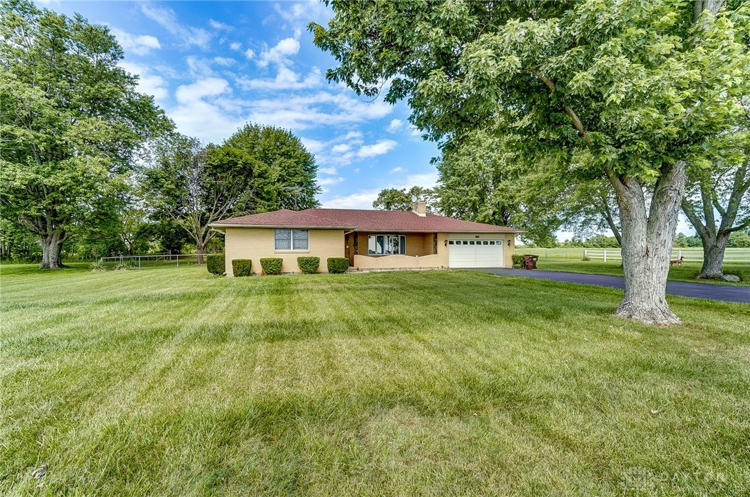 7673 Shields Road Lewisburg, OH 45338 - Photo 3 of 31 Gallery Image 3