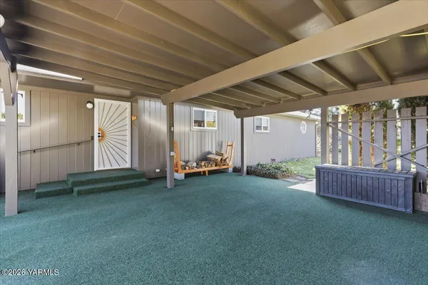 $420,000 | 34 Moore Avenue, Naches, WA 98937