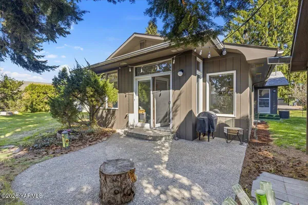 $420,000 | 34 Moore Avenue, Naches, WA 98937