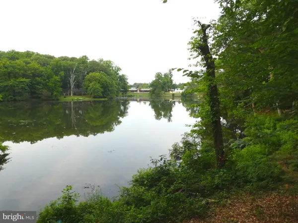 $162,000 | 155 South Shore Drive, Dover, DE 19901