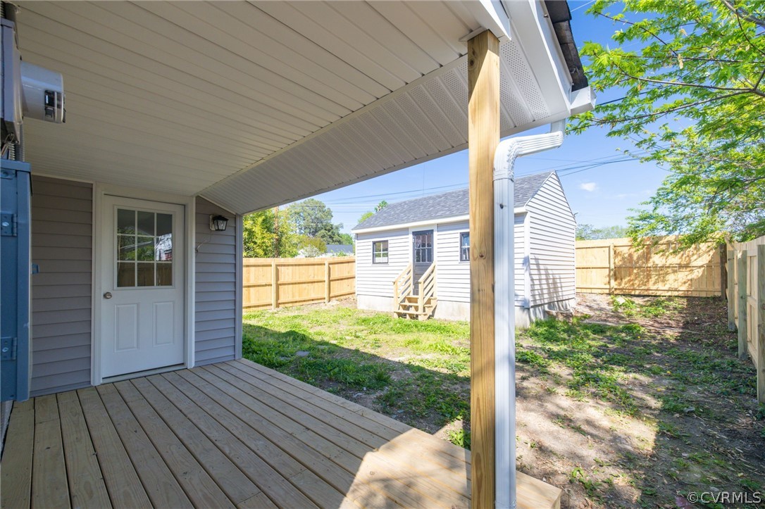 5205 Blue Ridge Avenue Richmond, VA 23231 - Photo 25 of 30 a view of a house with backyard from a balcony