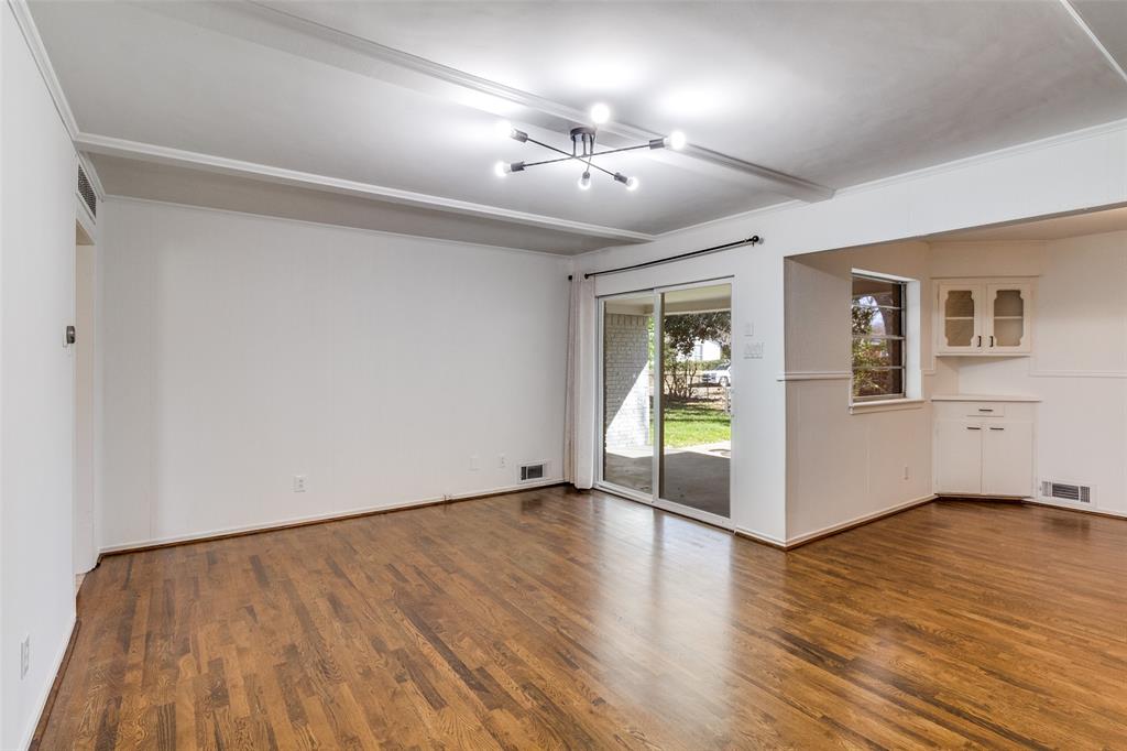 8060 Woodhue Road Dallas, TX 75228 - Photo 12 of 29