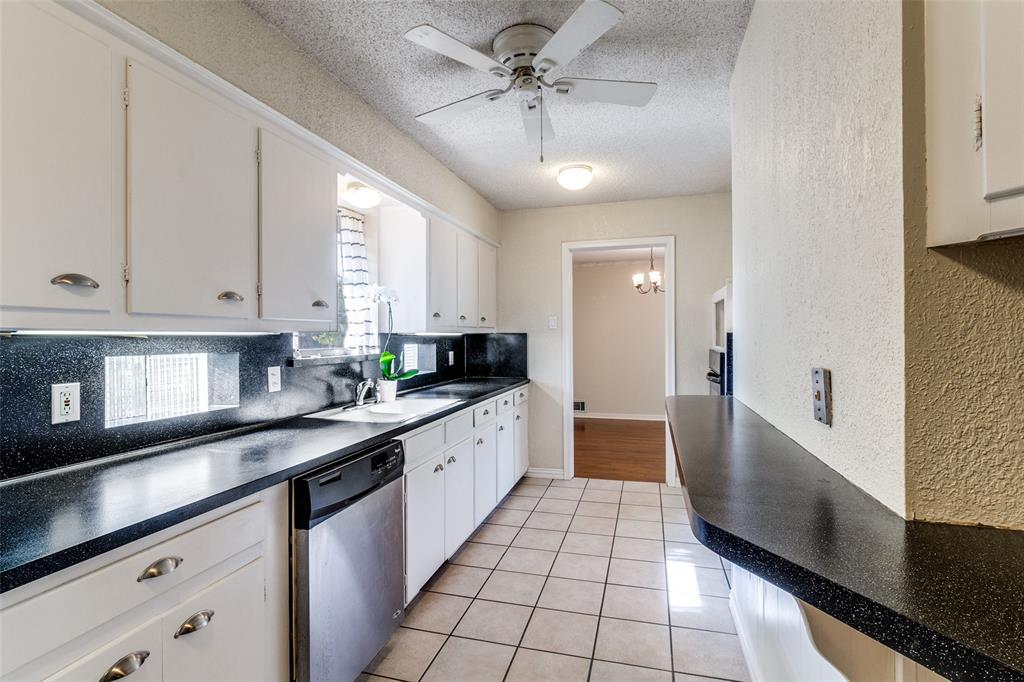 8060 Woodhue Road Dallas, TX 75228 - Photo 15 of 29