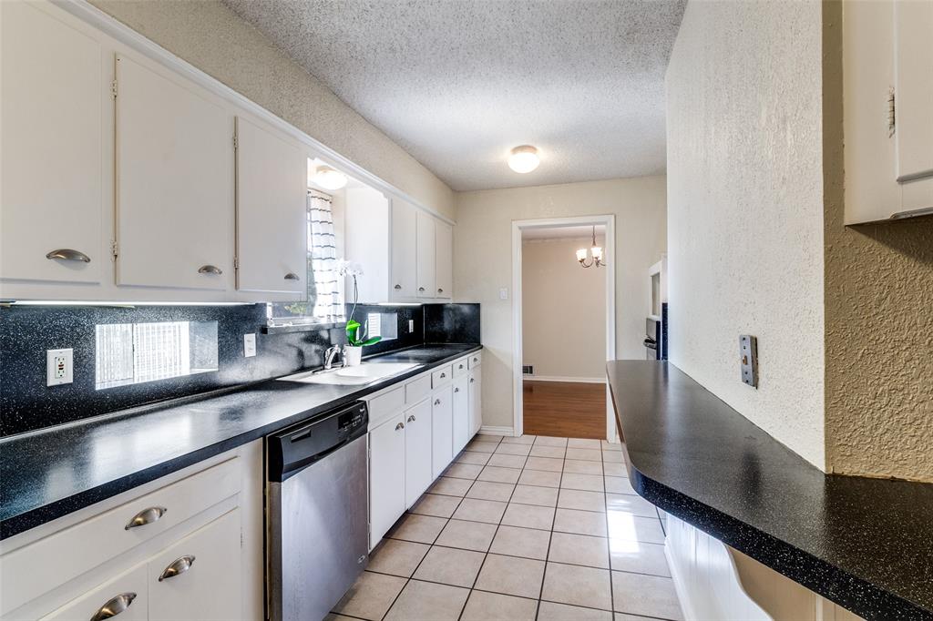 8060 Woodhue Road Dallas, TX 75228 - Photo 17 of 29