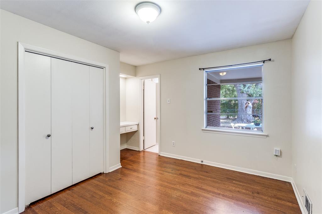 8060 Woodhue Road Dallas, TX 75228 - Photo 26 of 29 Bedroom 4 with Built in desk and En Suite