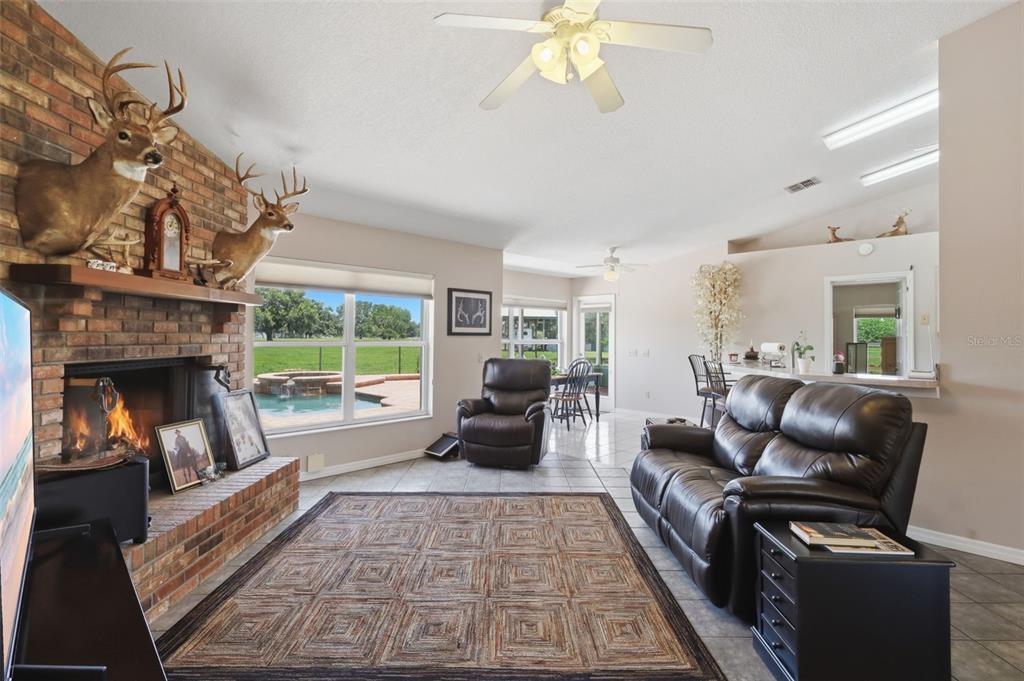 1200 North Hart Road Geneva, FL 32732 - Photo 7 of 33