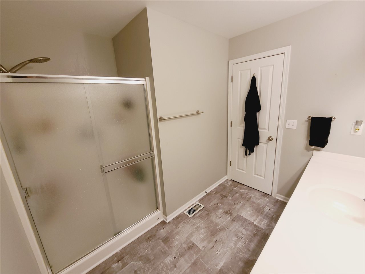9130 Romeldale Lane Roscoe, IL 61073 - Photo 17 of 29 Gallery Image 17