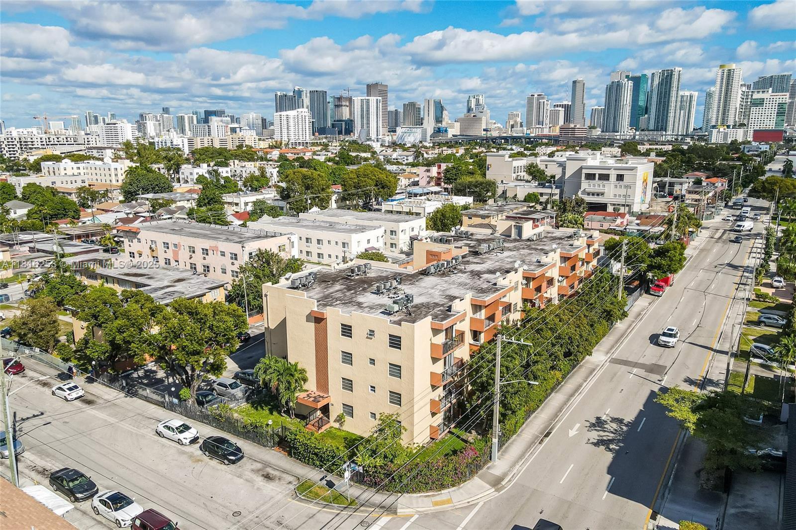 677 Southwest 9th Avenue, Unit 309 Miami, FL 33130 - Photo 1 of 16
