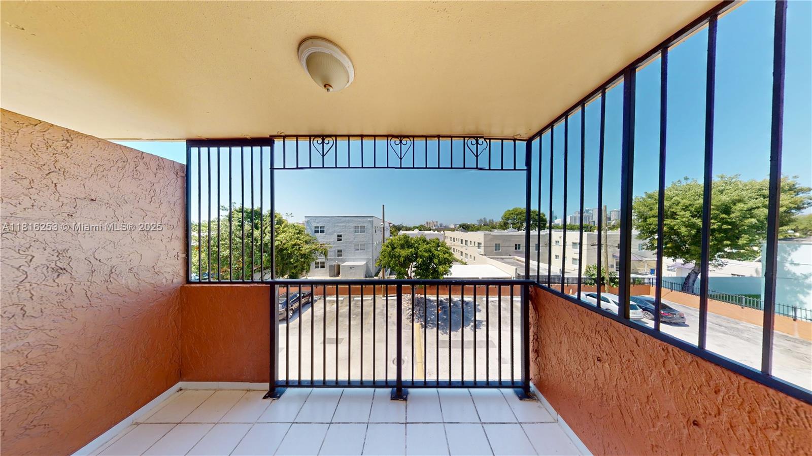 677 Southwest 9th Avenue, Unit 309 Miami, FL 33130 - Photo 12 of 16