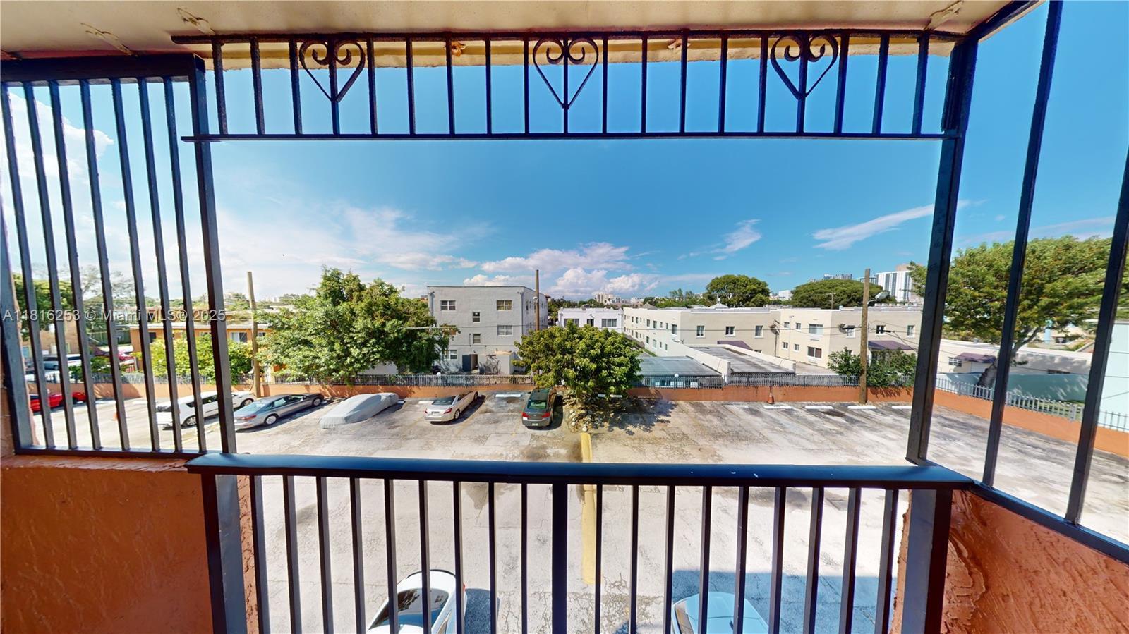 677 Southwest 9th Avenue, Unit 309 Miami, FL 33130 - Photo 13 of 16