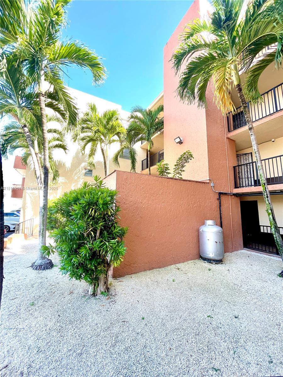 677 Southwest 9th Avenue, Unit 309 Miami, FL 33130 - Photo 14 of 16