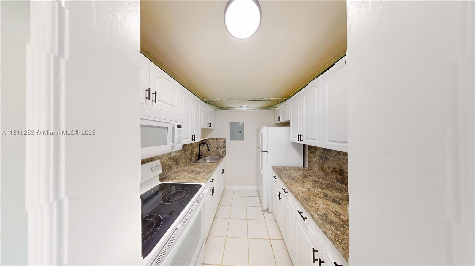 677 Southwest 9th Avenue, Unit 309 Miami, FL 33130 - Photo 4 of 16