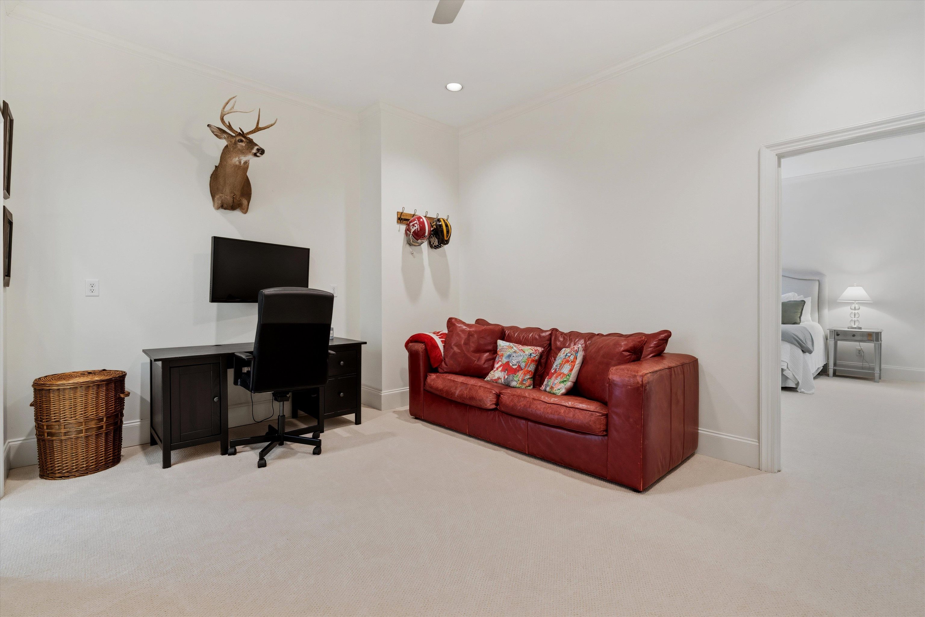 4710 Gwynne Road Memphis, TN 38117 - Photo 25 of 40 a living room with furniture
