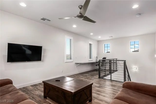 $3,650 | 11824 Mino Rio Avenue, Las Vegas, NV 89138