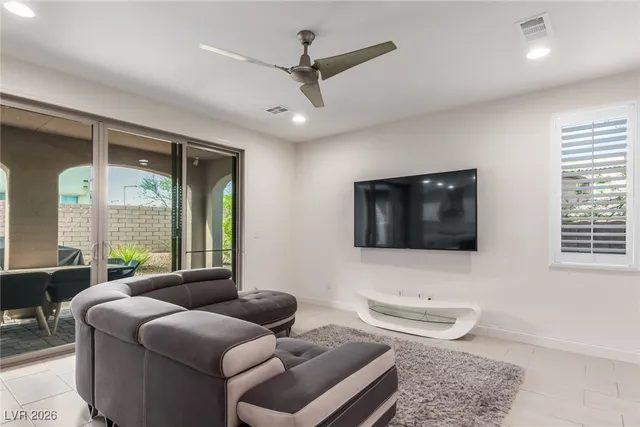 $3,650 | 11824 Mino Rio Avenue, Las Vegas, NV 89138
