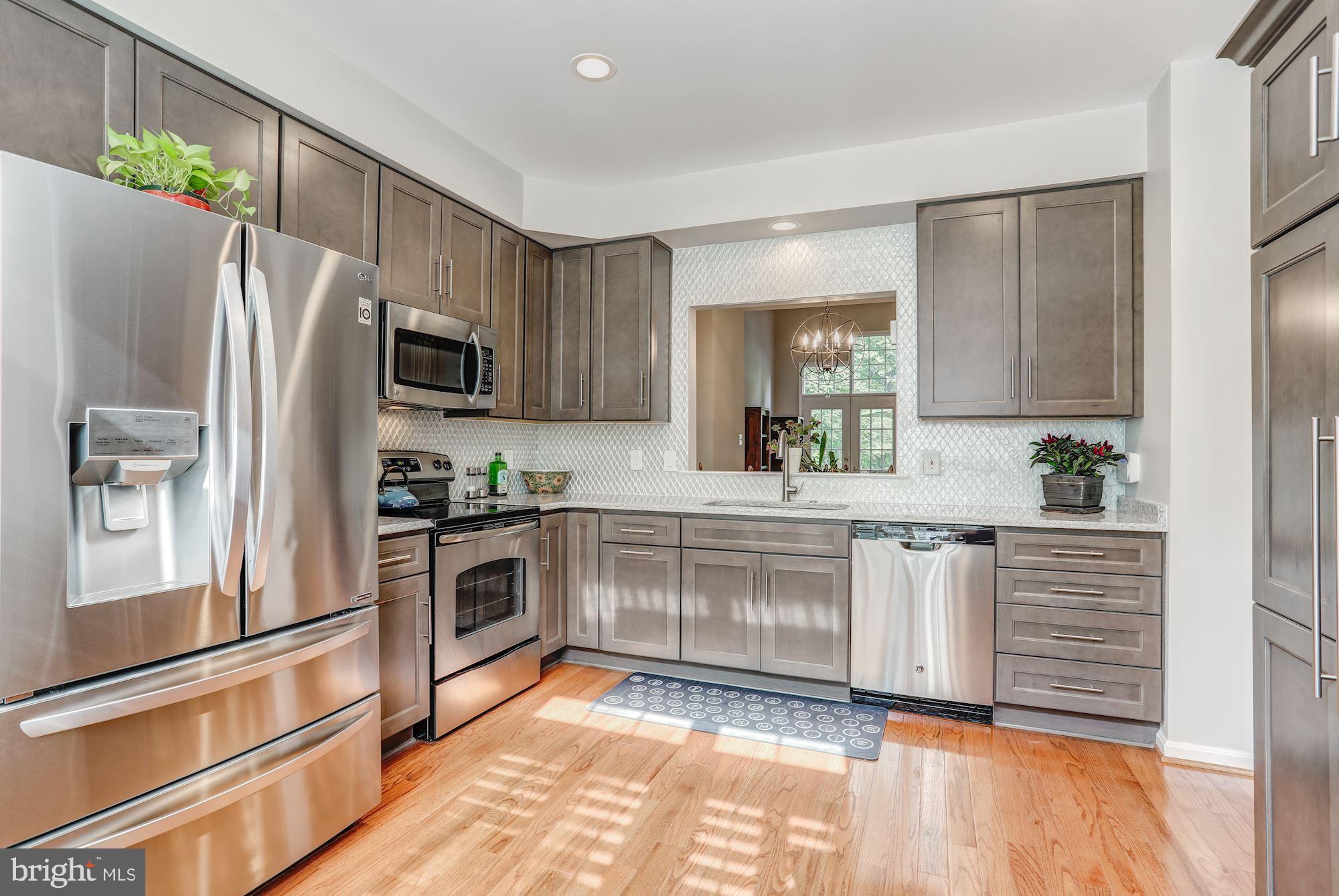 1209 Weatherstone Court Reston, VA 20194 - Photo 4 of 30 Amazing New Renovated Kitchen