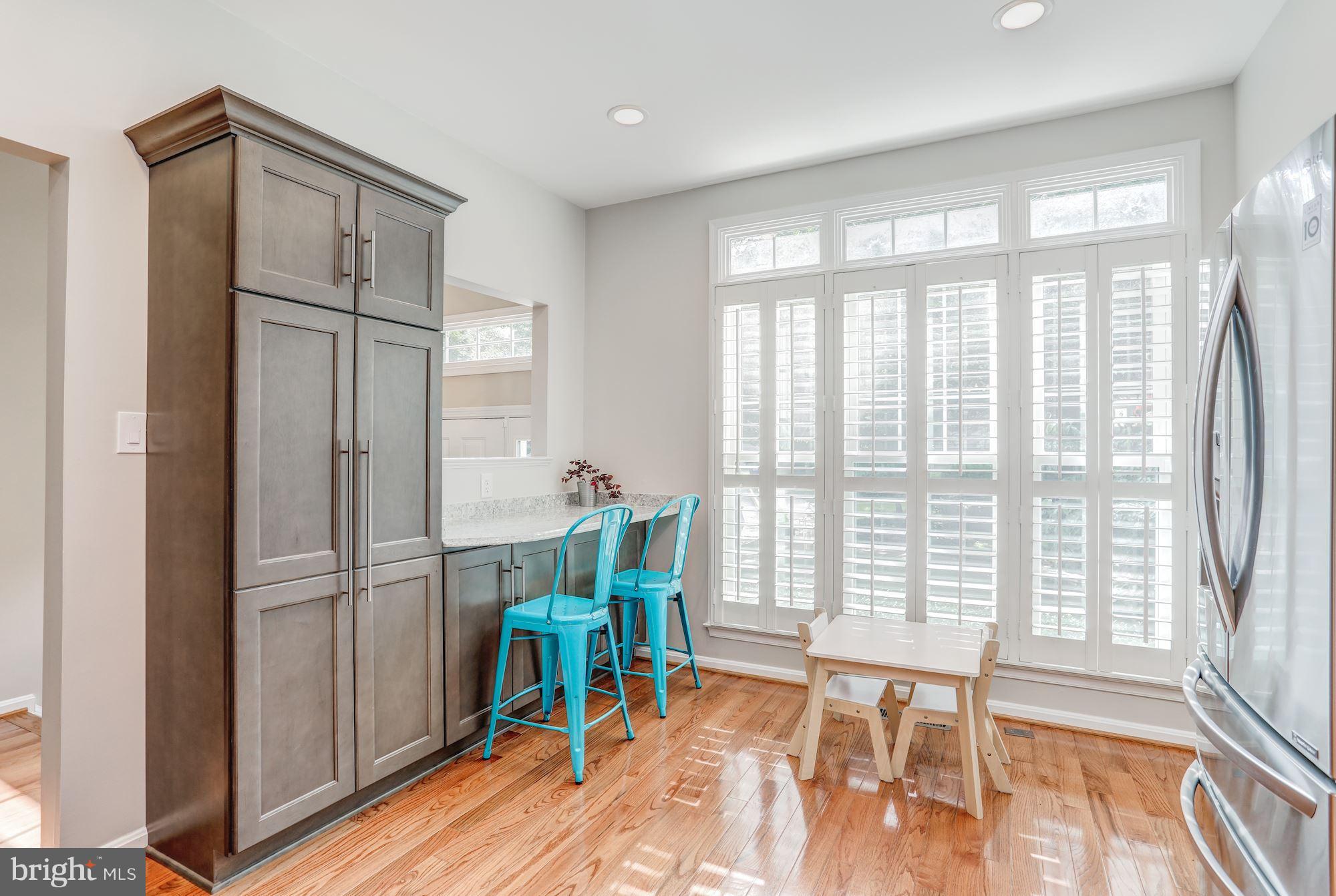 1209 Weatherstone Court Reston, VA 20194 - Photo 7 of 30 Eat Up Kitchen Bar