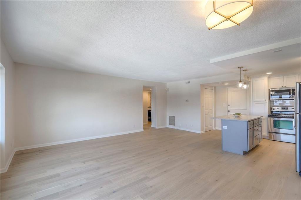 4545 Wornall Road, Unit 1009 Kansas City, MO 64111 - Photo 8 of 26