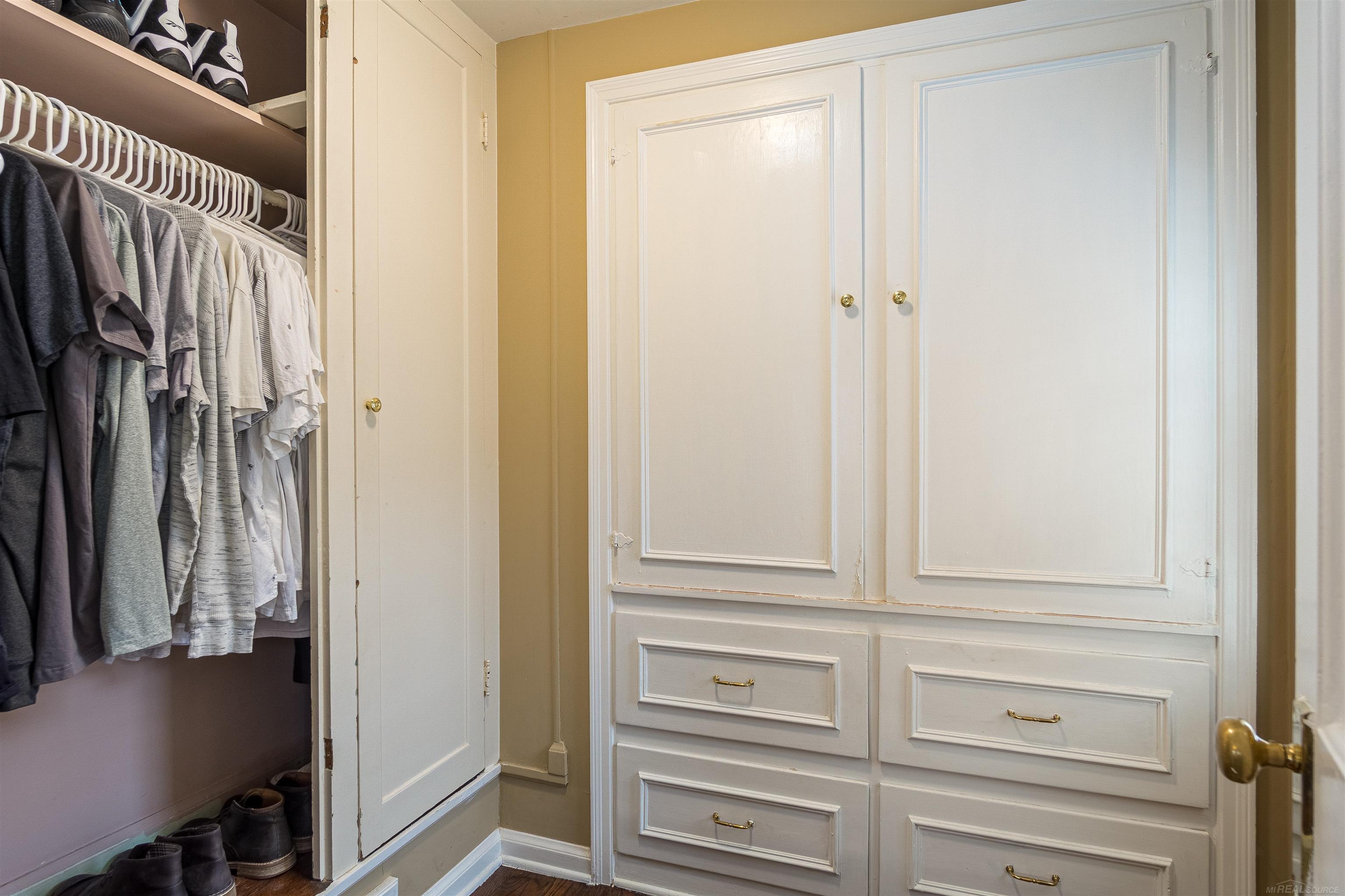 1644 Severn Road Grosse Pointe Woods, MI 48236 - Photo 36 of 45