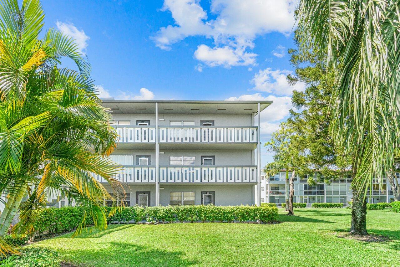112 Suffolk C Boca Raton, FL 33434 - Photo 1 of 15 001-112SuffolkC-BocaRaton-FL-33434-SMALL